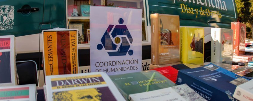 Imagen de Comienza el viaje de la librería itinerante de la UNAM