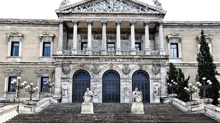 Fachada exterior de la Biblioteca Nacional de España