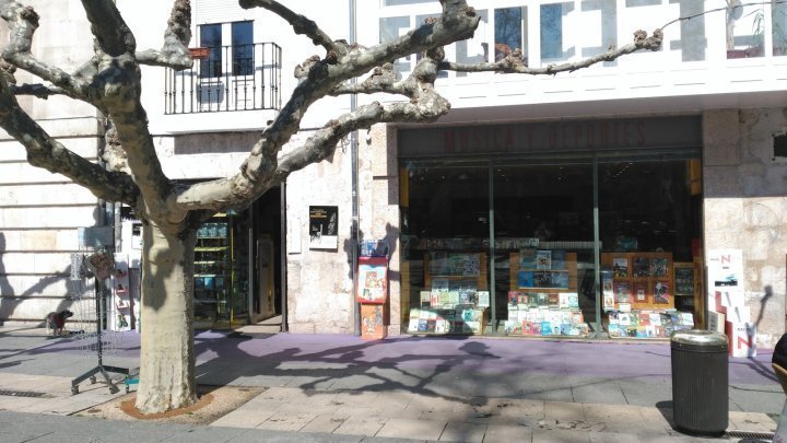 Entrada librería musica y deportes