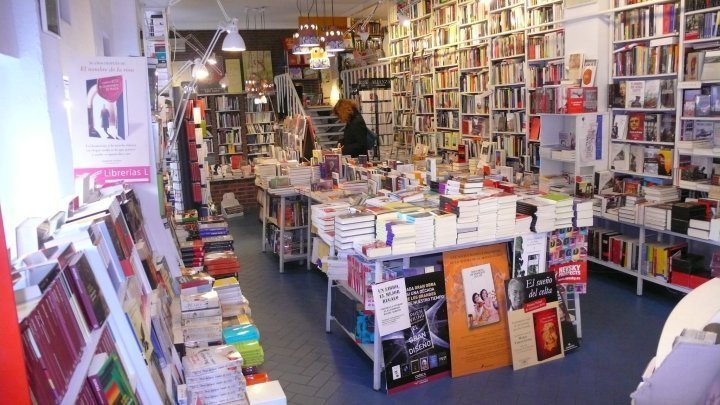 La librería Rafael Alberti por dentro