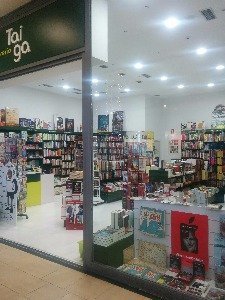 Entrada a la librería taiga luz del tajo