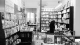 Interior de la librería La Central