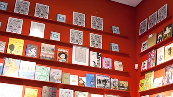 Detalle en el interior de la librería Panta Rhei